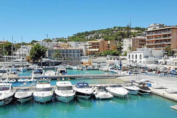 Puerto de Cala Nova